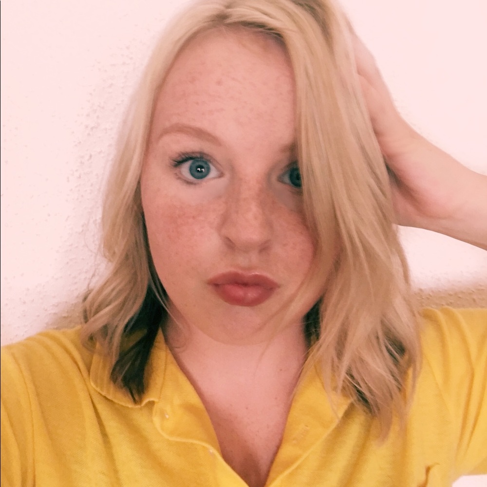 Meet your Posher, Olivia